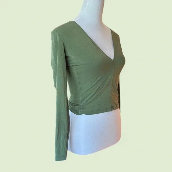 American Apparel green deep V-neck long sleeve top - Picture 3 of 5